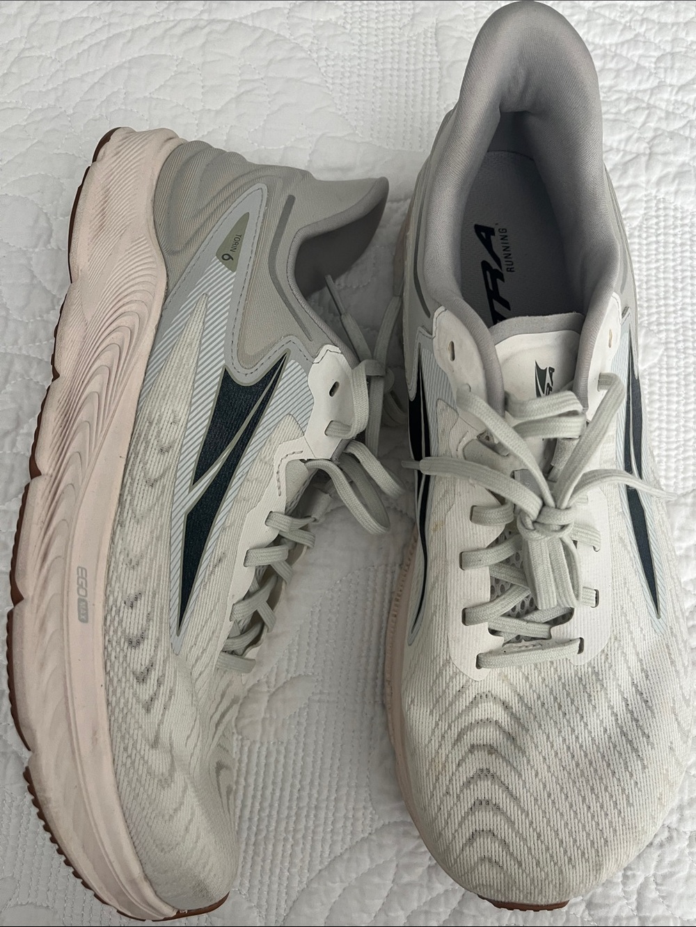 Altra Men's Neutral Running Shoes - Light Gray & light green with Dark Accent